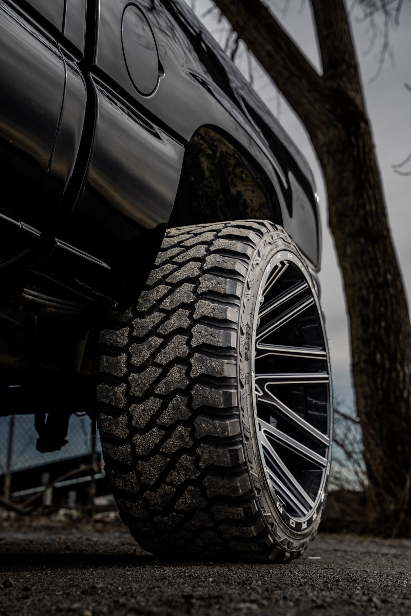 Cateye Silverado by Croton Harbor at dusk